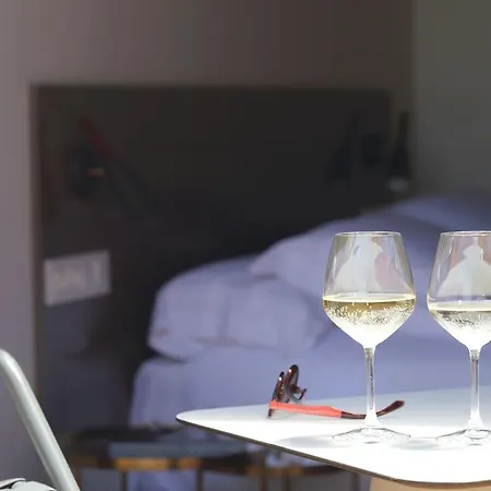 Placa Del Vi خيرونا